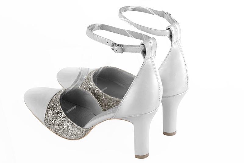 Light silver women's open side shoes, with a strap around the ankle. Round toe. High kitten heels. Rear view - Florence KOOIJMAN
